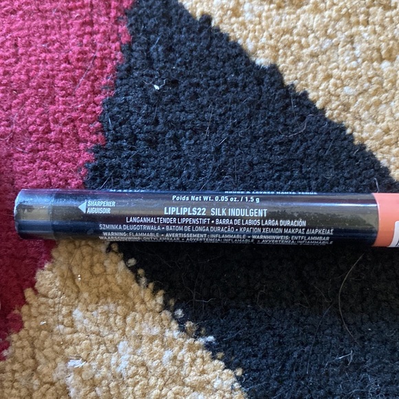 🆕NYX- Lingerie Push-Up Long Lasting Lipstick- SILK INDULGENT - Picture 5 of 5